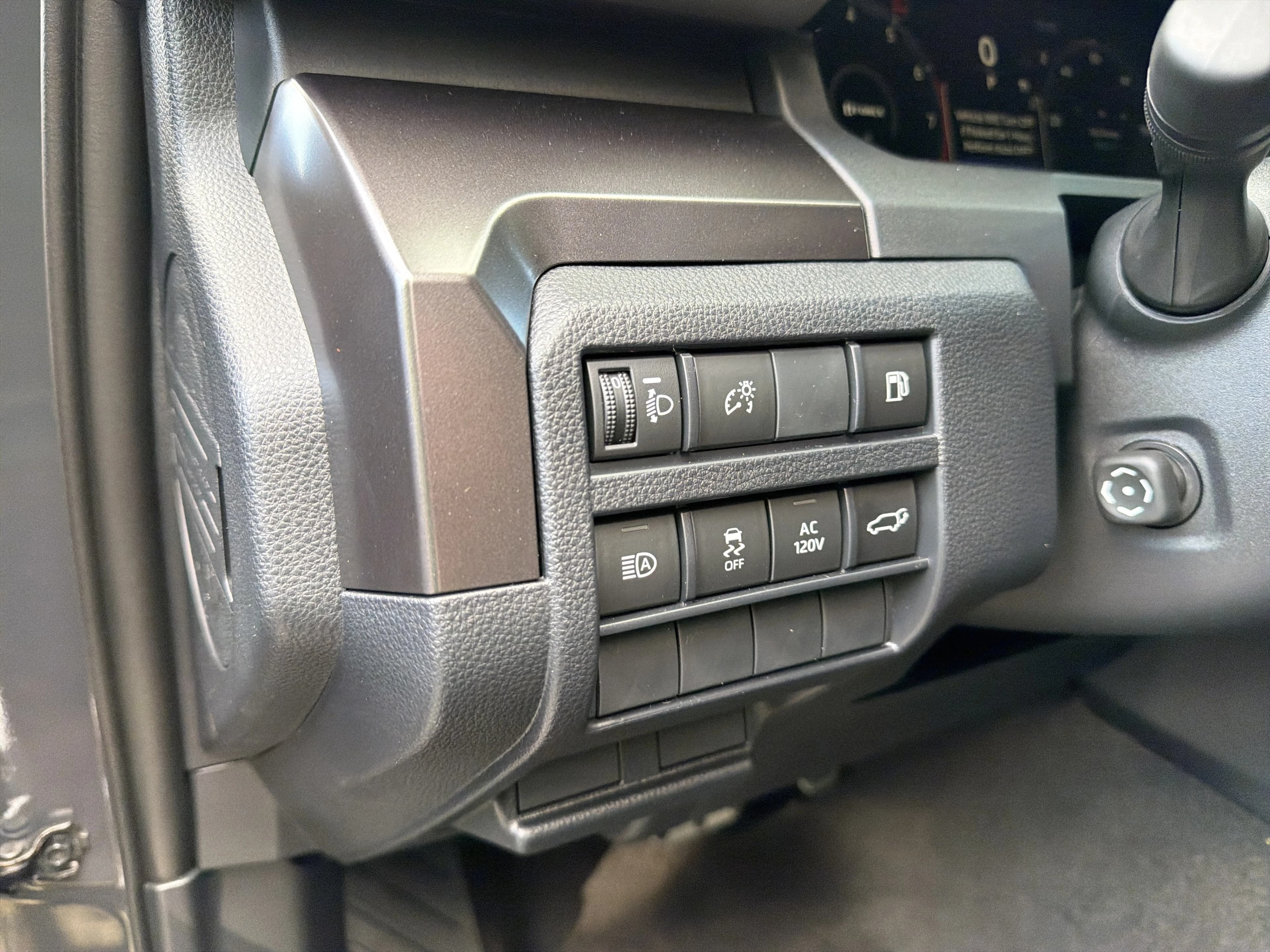 Toyota 4Runner TRD Sport Premium 4WD (SE) 2026 — side view