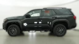 Toyota 4Runner SR5 4WD (GS) 2026 — side view