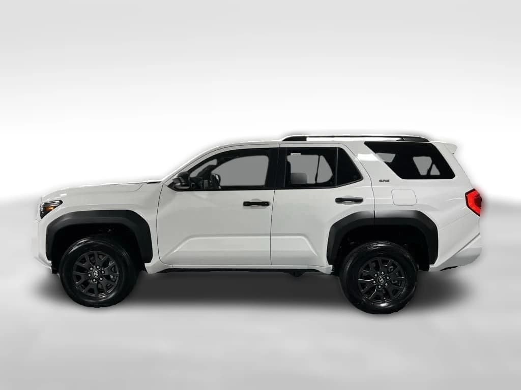 Toyota 4Runner SR5 4WD (Natl) 2026 — side view