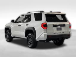Toyota 4Runner SR5 4WD (Natl) 2026 — side view