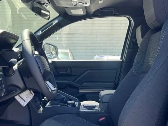 Toyota 4Runner SR5 4WD (Natl) 2026 — side view