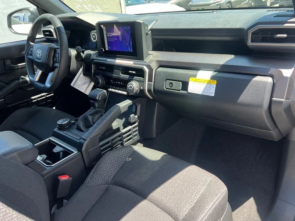 Toyota 4Runner SR5 4WD (Natl) 2026 — side view