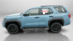Toyota 4Runner SR5 4WD (Natl) 2026 — side view