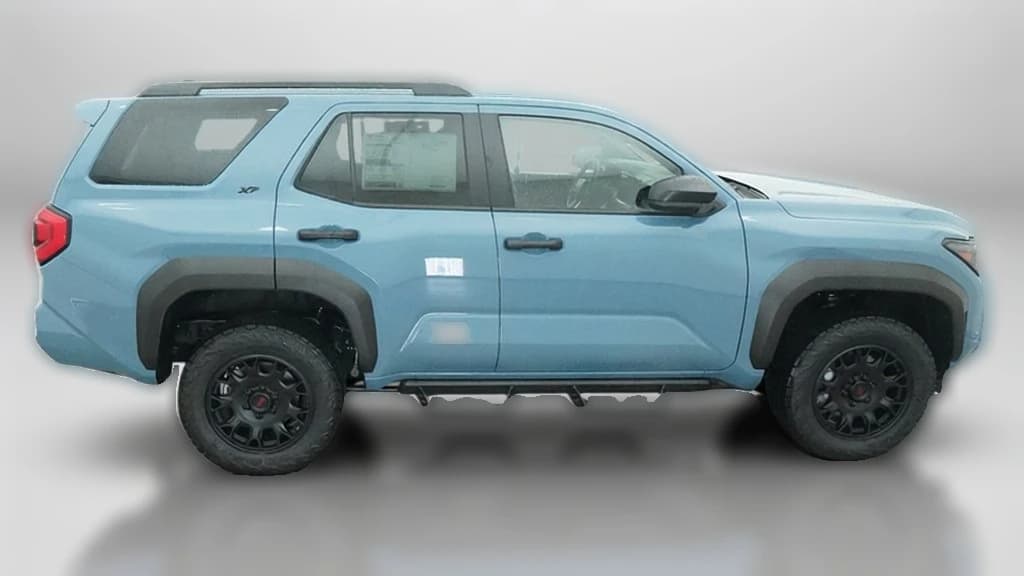 Toyota 4Runner SR5 4WD (Natl) 2026 — side view