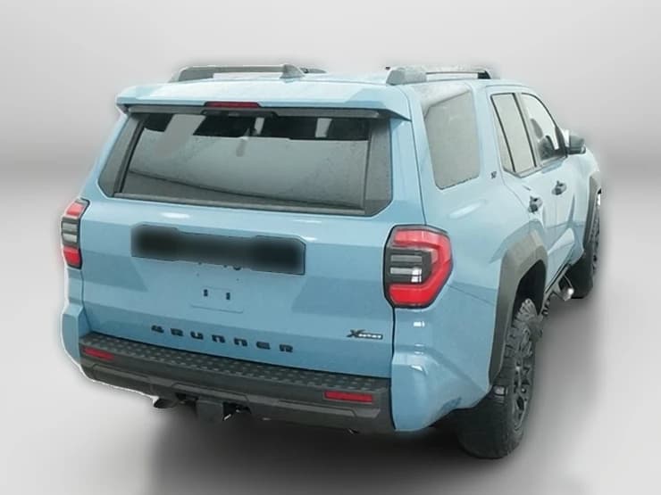 Toyota 4Runner SR5 4WD (Natl) 2026 — side view