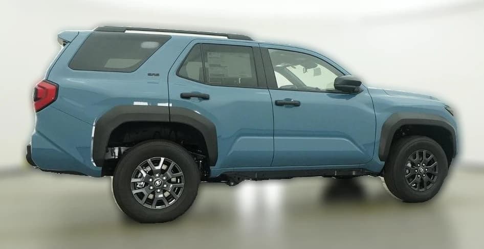 Toyota 4Runner SR5 4WD (Natl) 2026 — side view