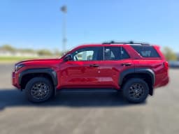 Toyota 4Runner SR5 4WD (Natl) 2026 — side view