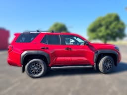 Toyota 4Runner SR5 4WD (Natl) 2026 — side view