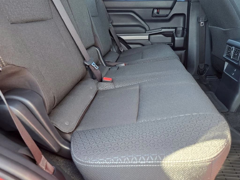 Toyota 4Runner SR5 4WD (Natl) 2026 — side view