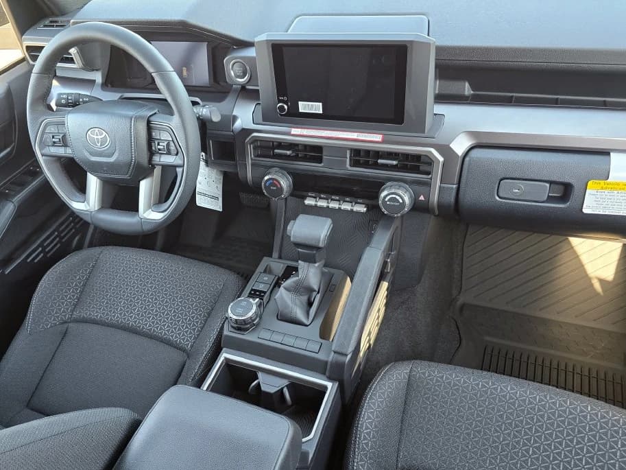 Toyota 4Runner SR5 4WD (Natl) 2026 — side view