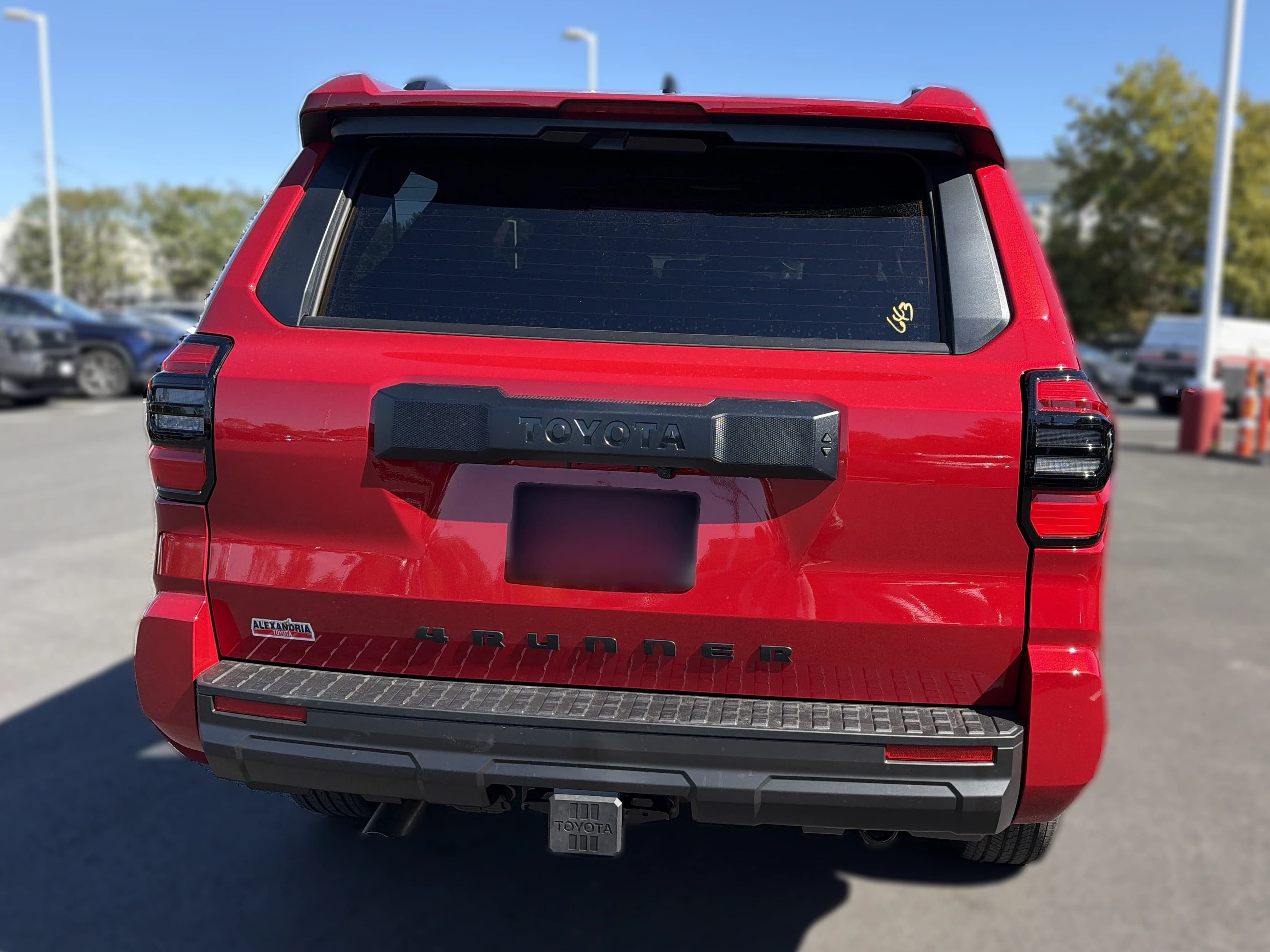 Toyota 4Runner SR5 4WD (Natl) 2026 — side view