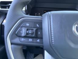 Toyota 4Runner SR5 4WD (Natl) 2026 — side view