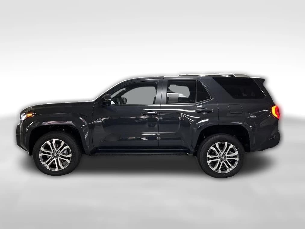 Toyota 4Runner Limited 4WD (Natl) 2026 — side view