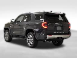 Toyota 4Runner Limited 4WD (Natl) 2026 — side view