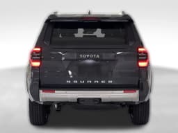 Toyota 4Runner Limited 4WD (Natl) 2026 — side view