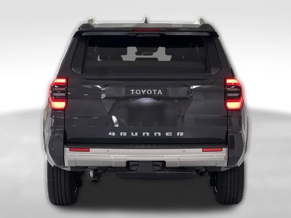 Toyota 4Runner Limited 4WD (Natl) 2026 — side view