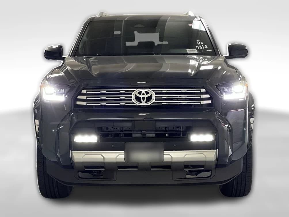 Toyota 4Runner Limited 4WD (Natl) 2026 — side view