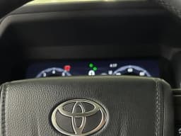 Toyota 4Runner Limited 4WD (Natl) 2026 — side view