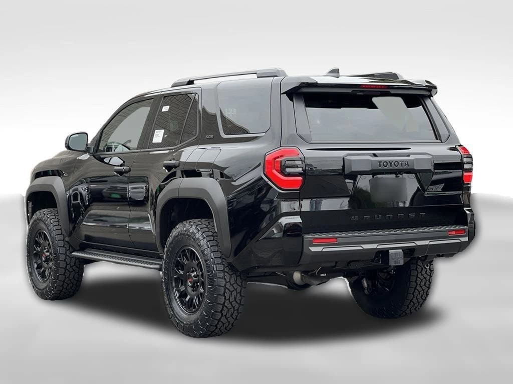 Toyota 4Runner SR5 4WD (Natl) 2026 — side view