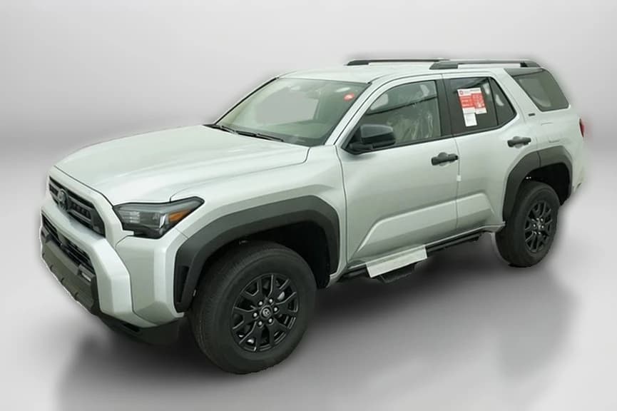 Toyota 4Runner SR5 4WD (GS) 2026 — side view