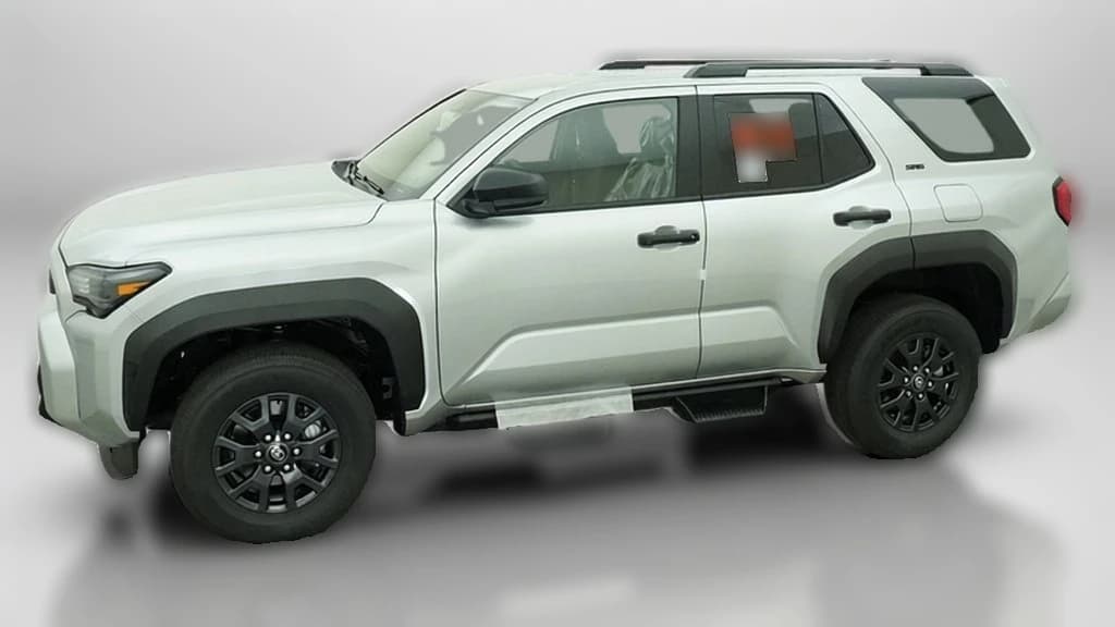 Toyota 4Runner SR5 4WD (GS) 2026 — side view