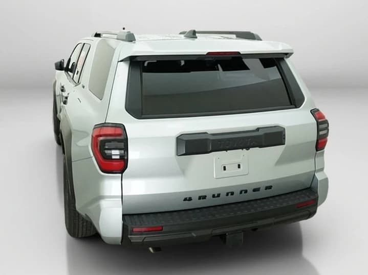 Toyota 4Runner SR5 4WD (GS) 2026 — side view