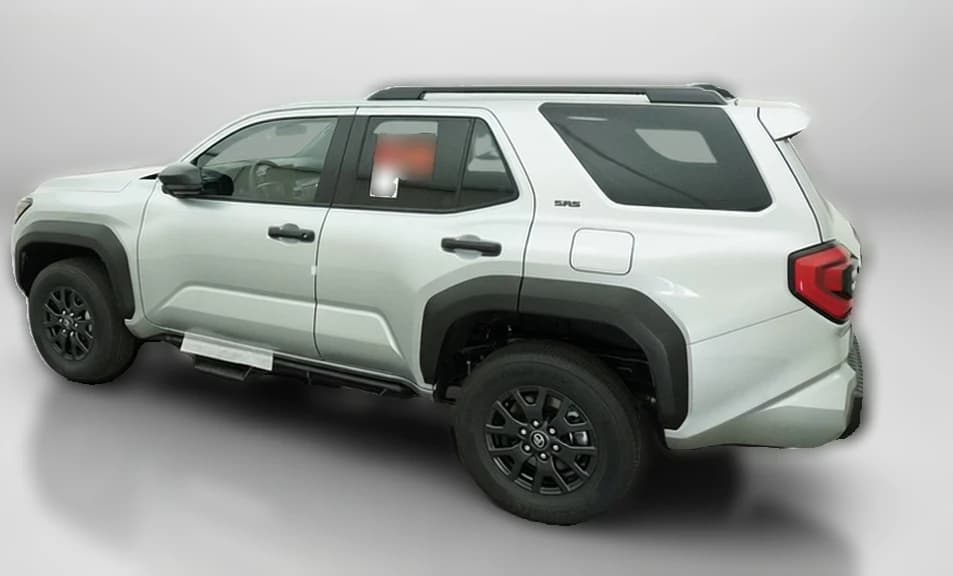 Toyota 4Runner SR5 4WD (GS) 2026 — side view