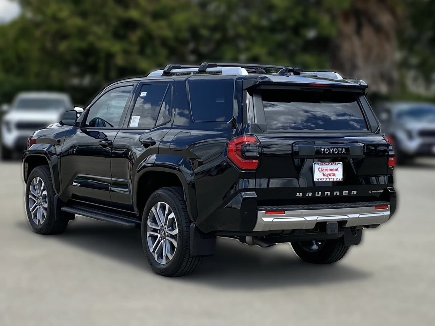 Toyota 4Runner Hybrid Limited 4WD (Natl) 2026 — side view