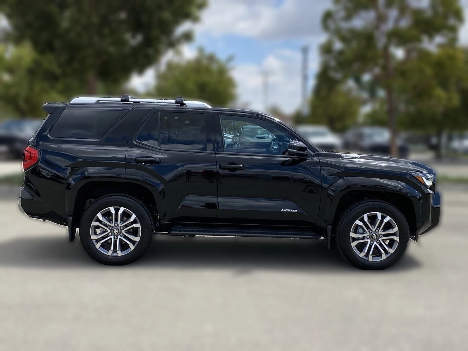 Toyota 4Runner Hybrid Limited 4WD (Natl) 2026 — side view