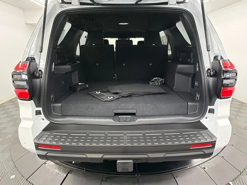 Toyota 4Runner Hybrid TRD Off Road 4WD (Natl) 2026 — side view