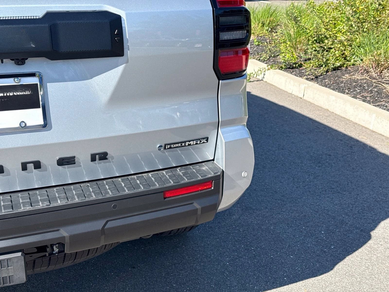 Toyota 4Runner Hybrid TRD Off Road Premium 4WD (Natl) 2026 — side view