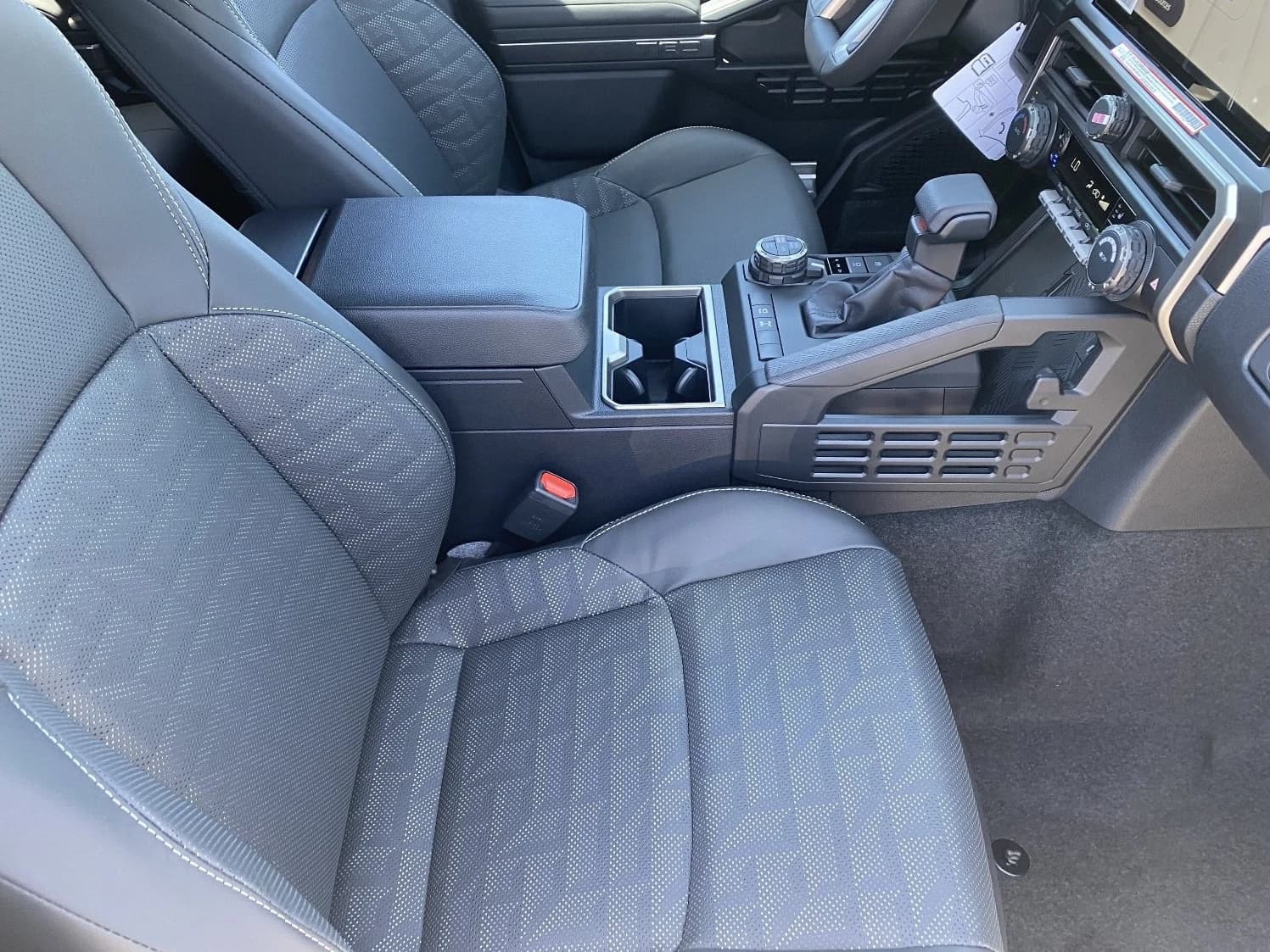 Toyota 4Runner Hybrid TRD Off Road Premium 4WD (Natl) 2026 — side view
