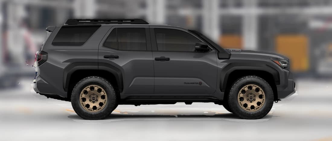Toyota 4Runner Hybrid Trailhunter 4WD (Natl) 2026 — side view