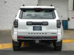 Toyota 4Runner Hybrid Platinum 4WD (Natl) 2026 — side view