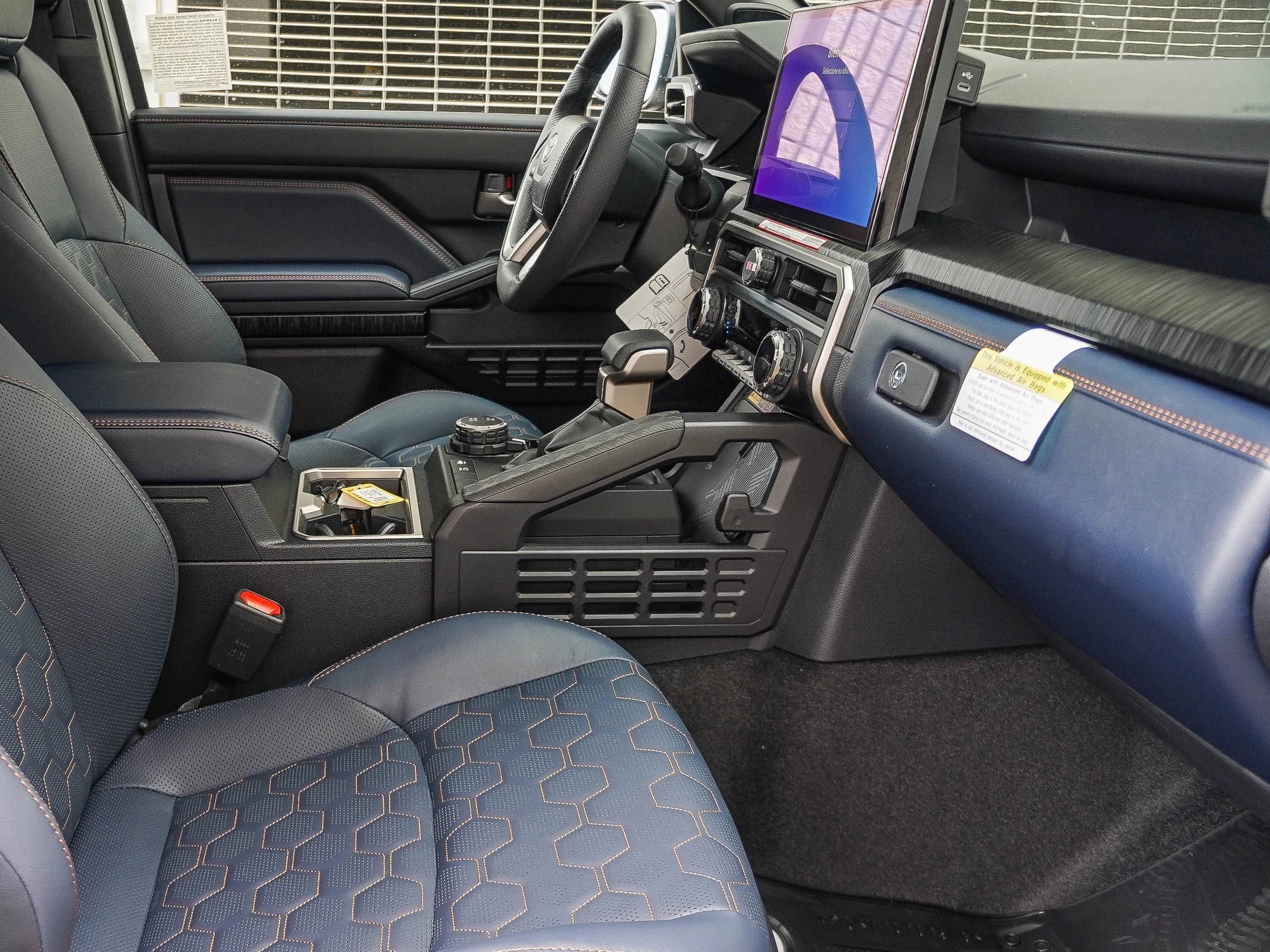 Toyota 4Runner Hybrid Platinum 4WD (Natl) 2026 — side view