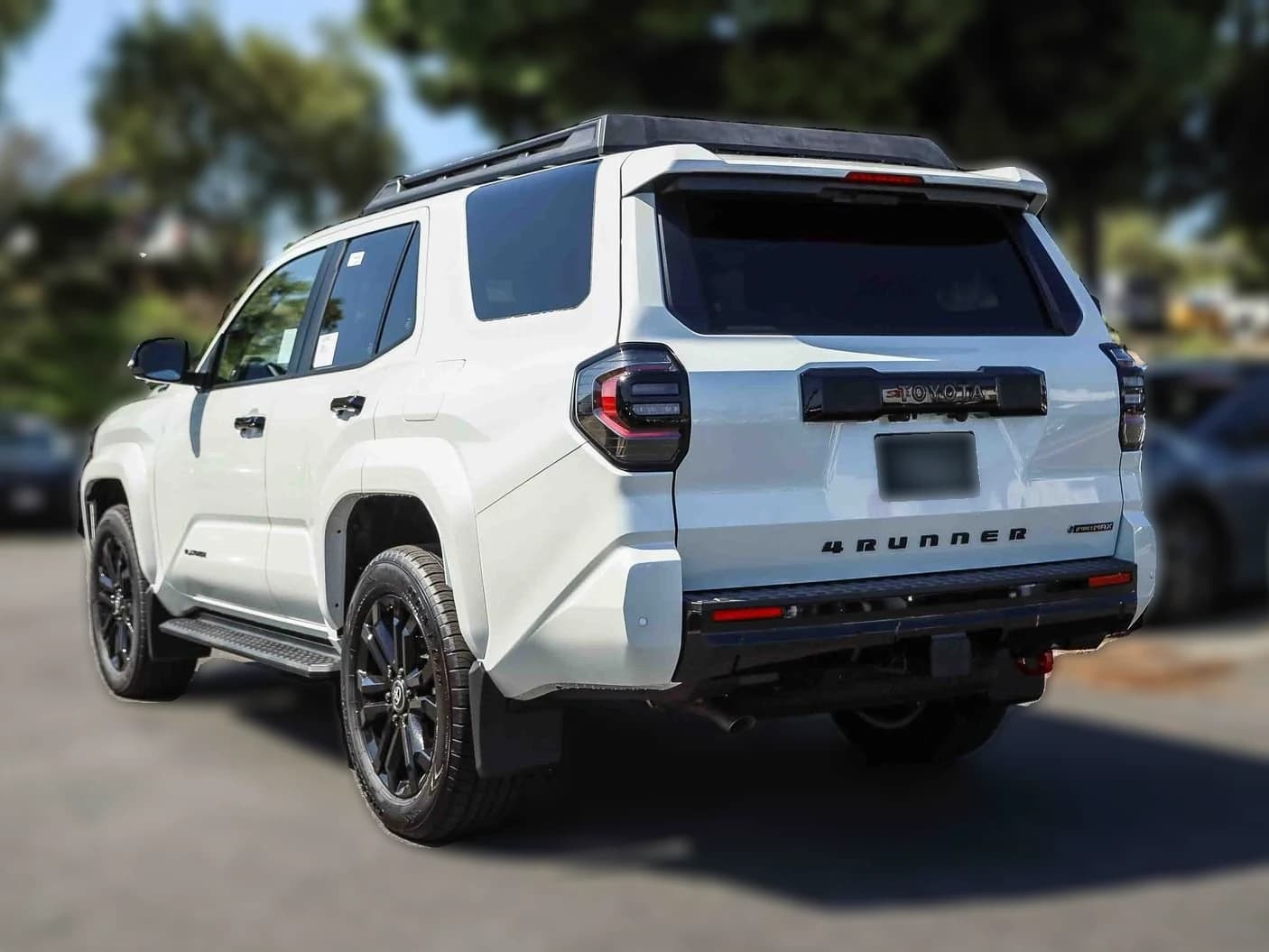 Toyota 4Runner Hybrid Platinum 4WD (Natl) 2026 — side view
