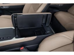 Lexus ES ES 350e Premium FWD 2026 — side view