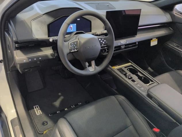 Lexus ES ES 500e Premium AWD 2026 — side view