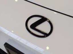 Lexus ES ES 500e Premium AWD 2026 — side view