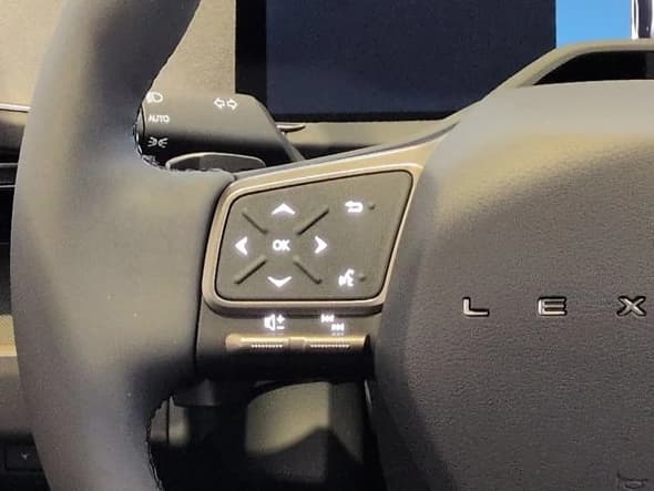 Lexus ES ES 500e Premium AWD 2026 — side view