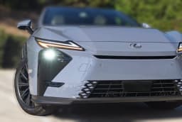 Lexus ES ES 350h Premium FWD 2026 — side view