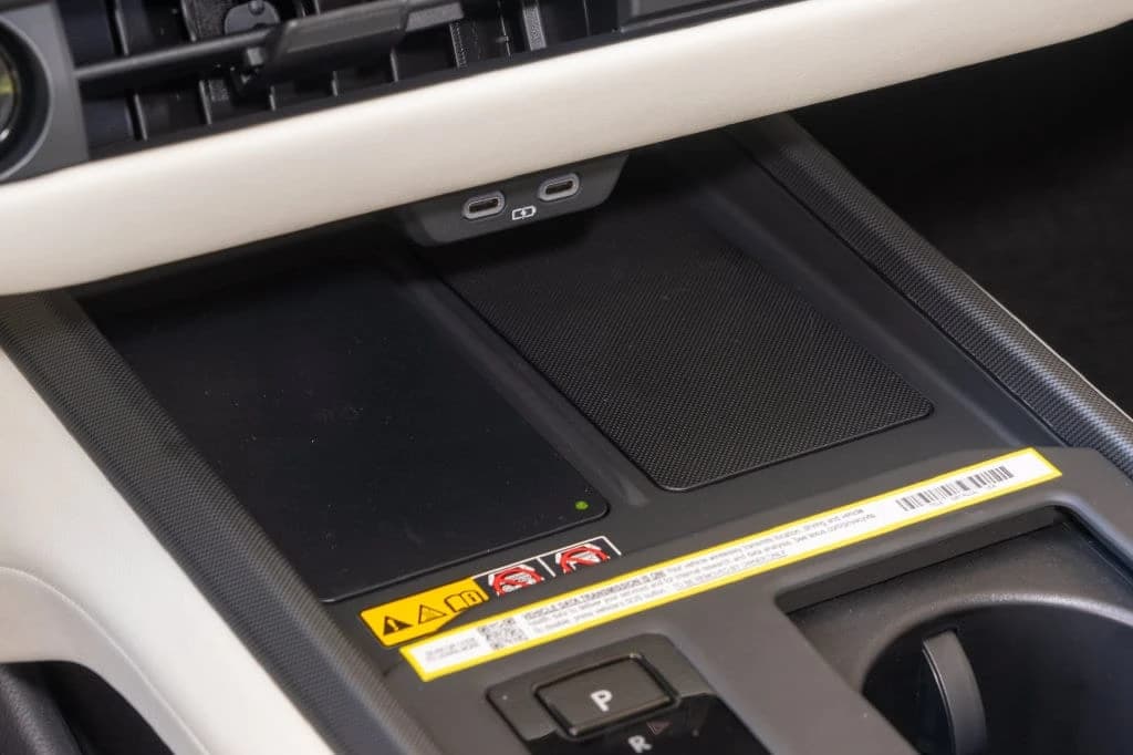 Lexus ES ES 350h Premium FWD 2026 — side view