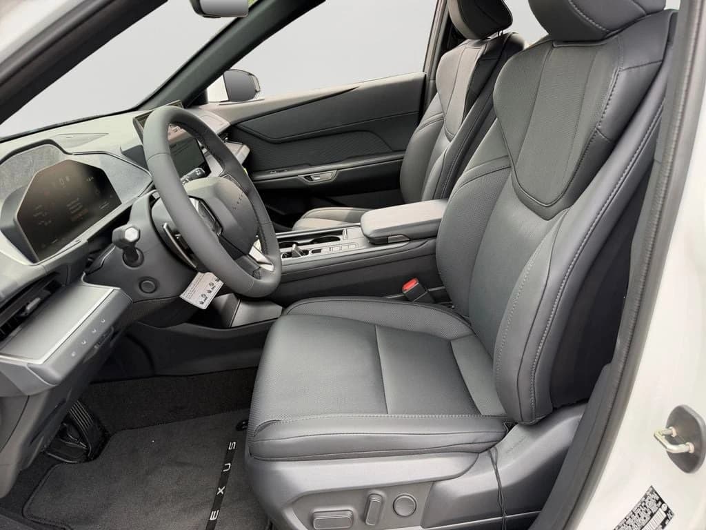 Lexus ES ES 350h Premium AWD 2026 — side view