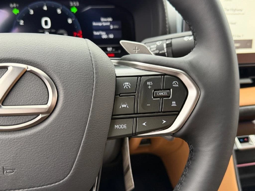 Lexus IS IS 350 F SPORT Design AWD 2026 — side view
