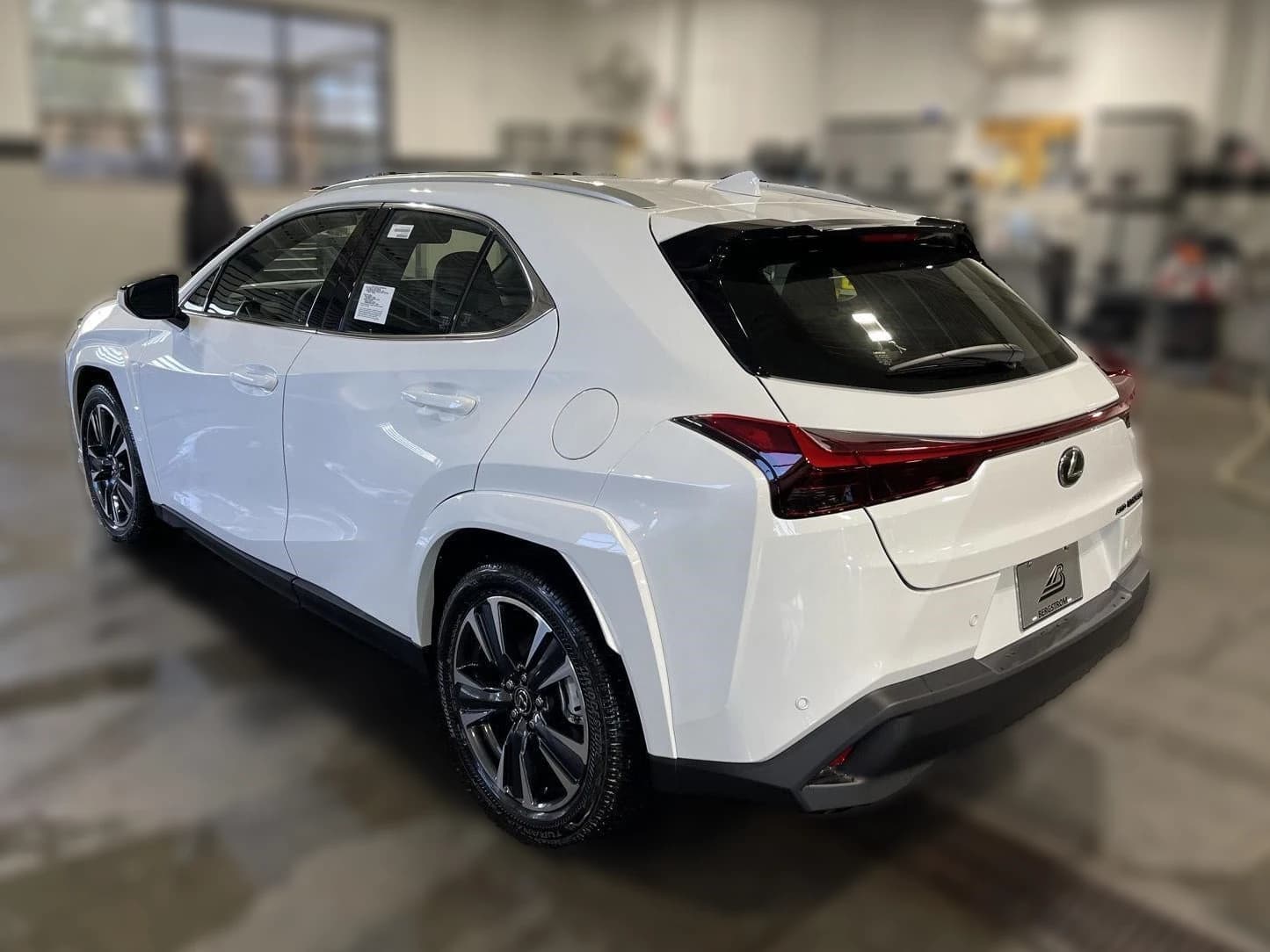 Lexus UX UX 300h Premium AWD 2026 — side view