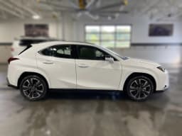 Lexus UX UX 300h Premium AWD 2026 — side view