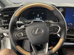 Lexus RX RX 450h+ Premium AWD 2026 — side view