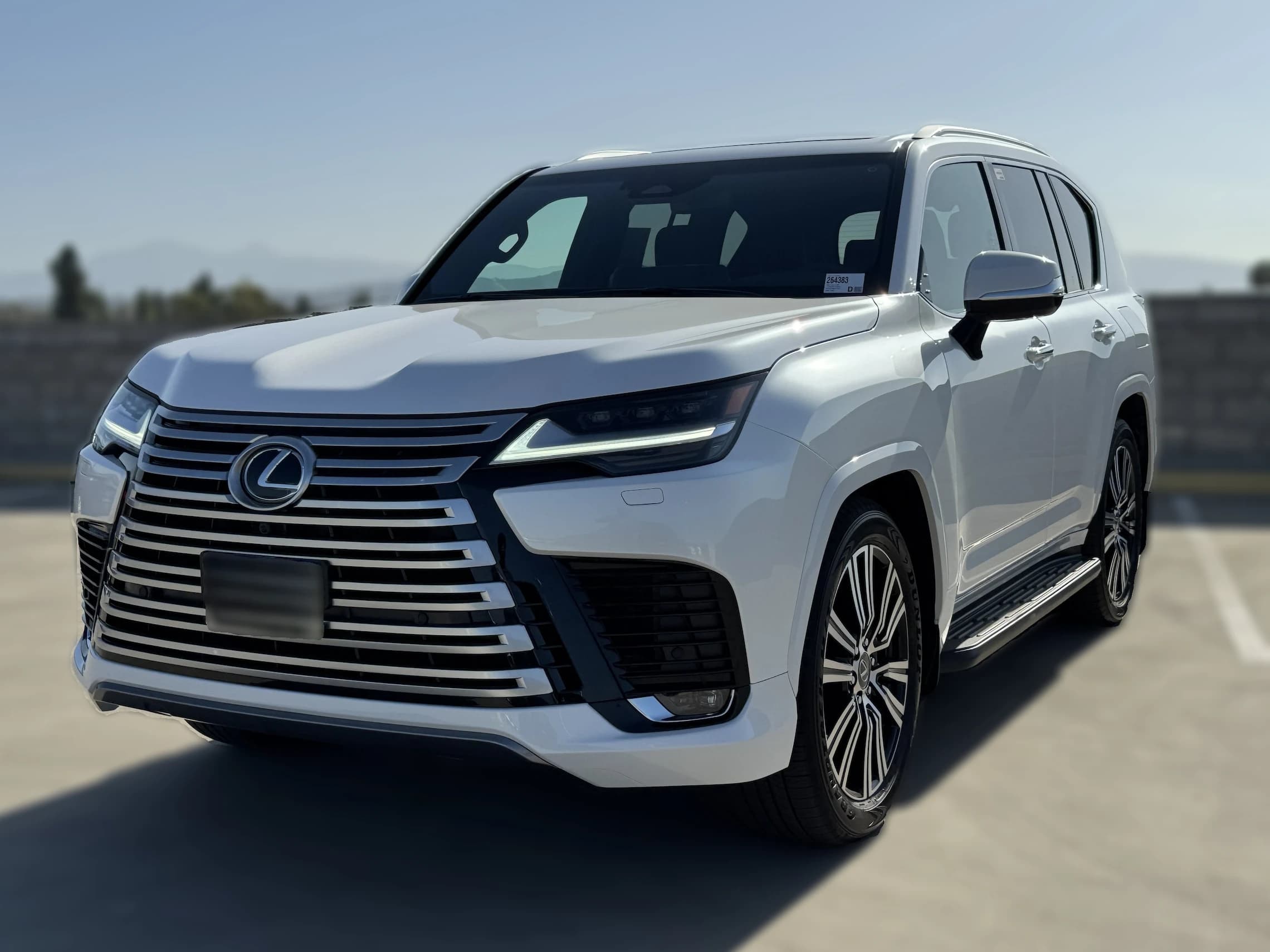 Lexus LX LX 600 Luxury 4WD 2026 — side view