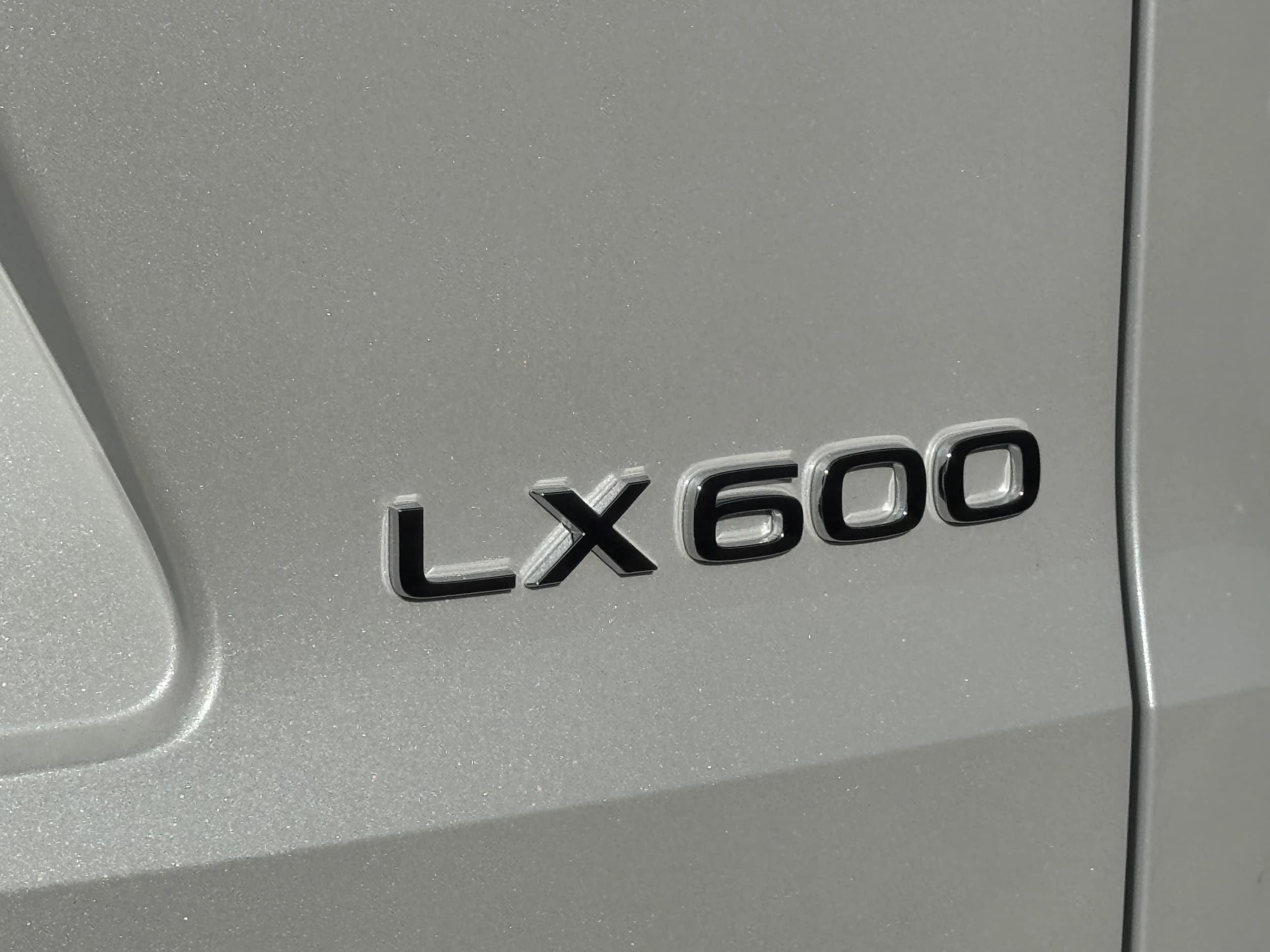 Lexus LX LX 600 Luxury 4WD 2026 — side view