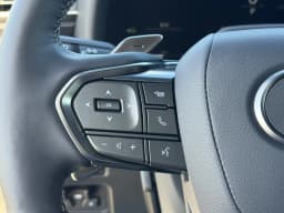 Lexus LX LX 600 Luxury 4WD 2026 — side view